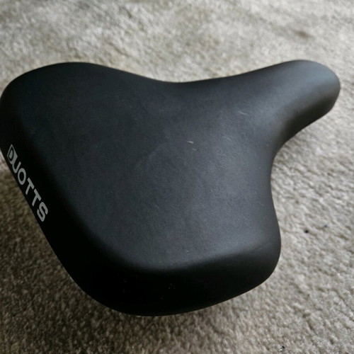 Duotts bicycle saddle new, unused