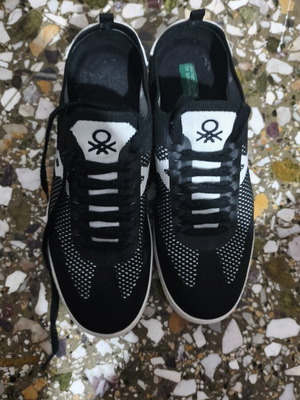 Bennetton sneakers size 44 like new