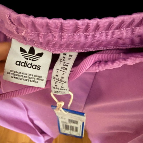 Adidas tracksuit like new in beautiful color, size M