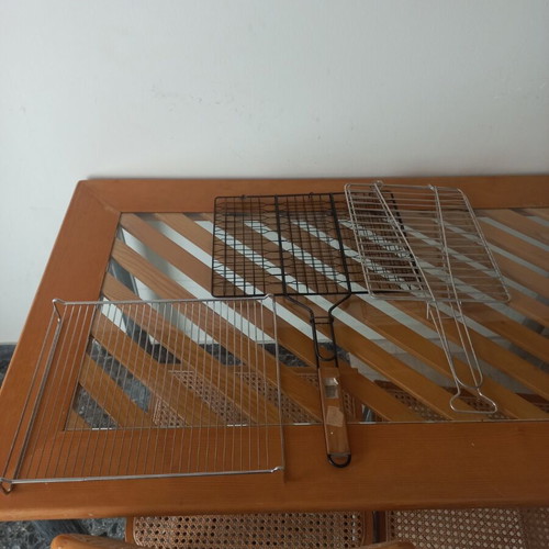 Oven racks and base new condition