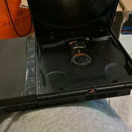 Sony PlayStation 2 Slim SCPH-77004 like new with Memory Card and Power Cable