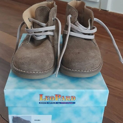 Leather kids boots new, size 30, brown tan