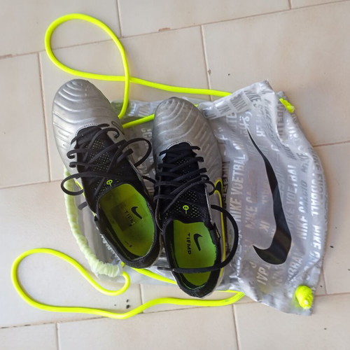 Nike Tiempo Elite FG football boots, size 40.5, yellow and silver