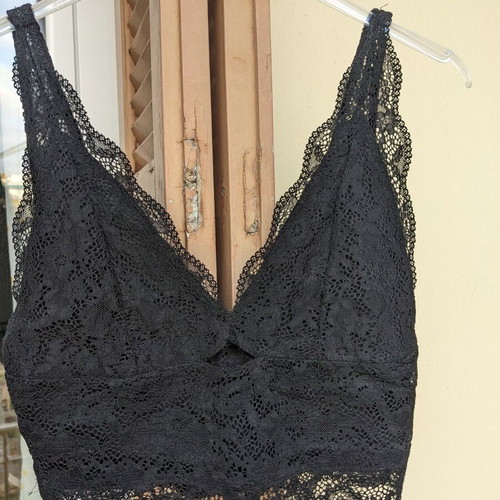 Bershka lace top black like new