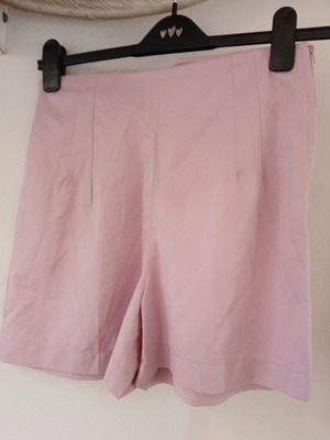 High-waisted shorts new, soft purple shade, side zipper