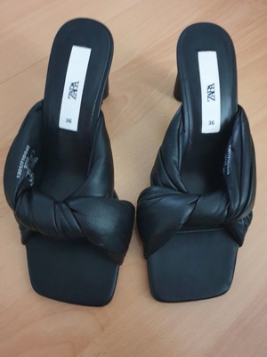 Zara black heeled slippers like new, size 36