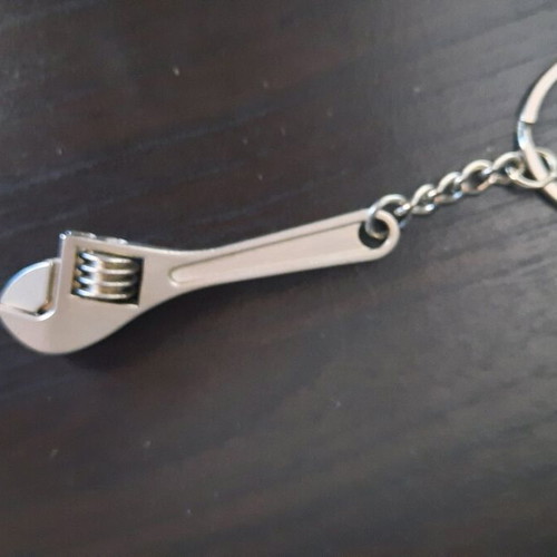 Various keychains like new
