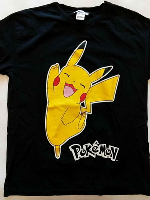 Pokémon T-shirt with Pikachu used, black, sizes M and L