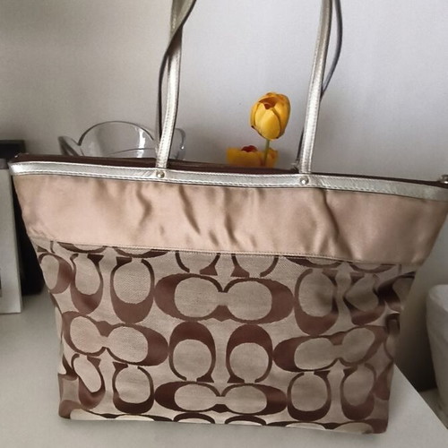 Coach Signature tan shoulder bag with leather details