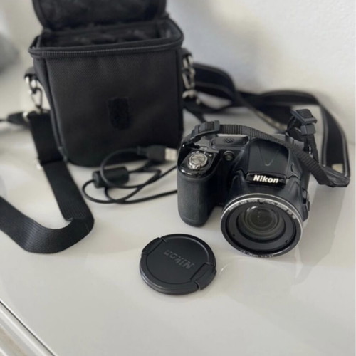 Nikon Camera like new with carrying case