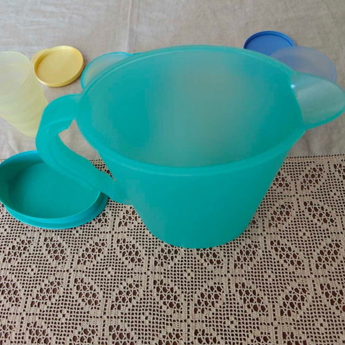 Tupperware jug with 4 glasses 2Lt and 330ml new