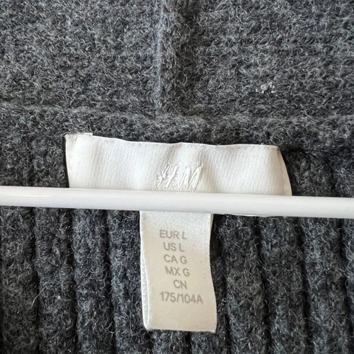 H&M knitted cardigan gray like new, size L