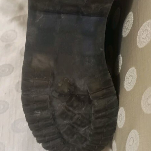 Youth women's black leather boots like new, size 36
