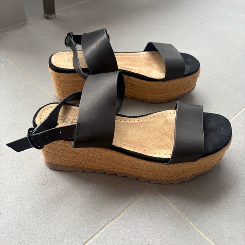 Fred platform sandals like new, size 40, black