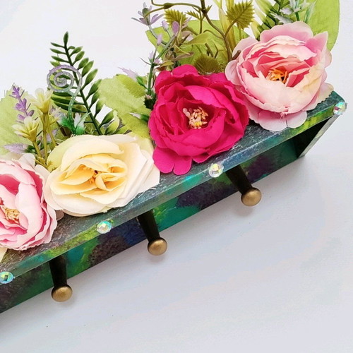 Floral hanger hand-painted like new with flowers