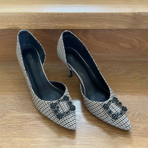 Migato French Style Pumps like new, medium 7cm heel, size 38, black and brown