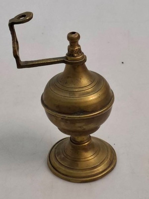 Bronze oil lamp vintage, like new, height 16 cm