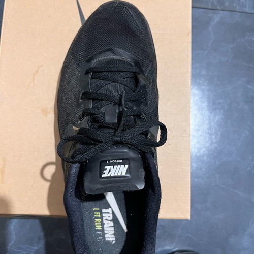 Nike Lift and Run shoes like new, black, size 45