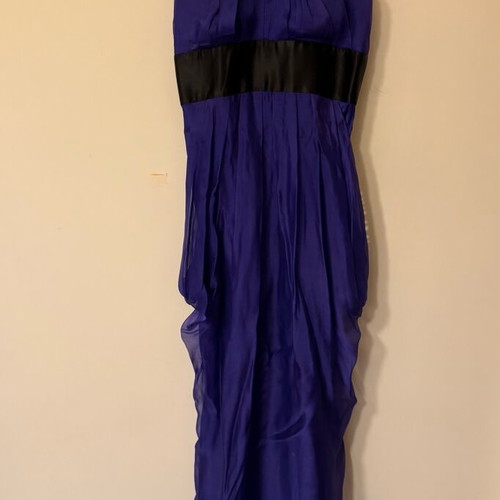 Smaili’s official dress like new, long blue with black details