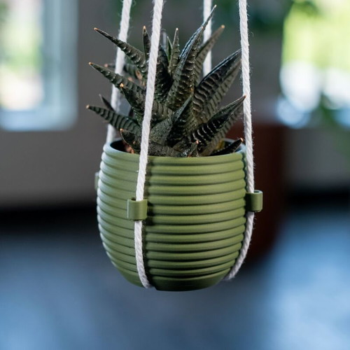 Hanging planter made of biodegradable PLA with transparent inner pot