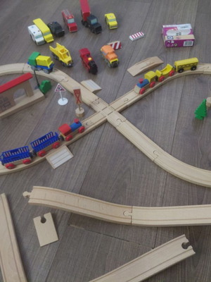 Eichhorn wooden train set with wooden cars, like new