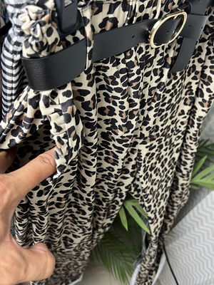 Leopard print pants with leather belt and gold buckle like new