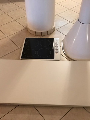 Extractor hood and hob like new