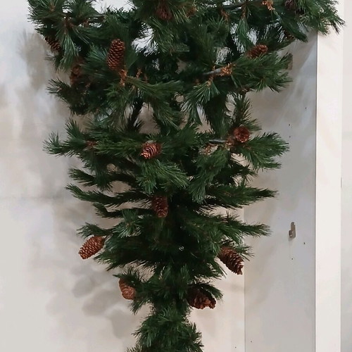 Christmas hanging tree 1.10m×0.80 with pine cones new