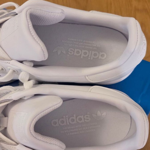 Adidas Stan Smith unisex white sneakers size 39-39.5