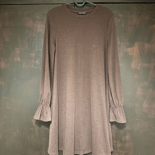 Brown Shein dress with ruffled sleeves, size M/L, like new