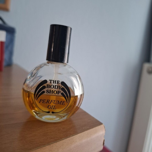 The Body Shop Vintage Perfume Oils Japanese Musk and White Musk used