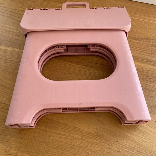 Folding stools set of 2, like new, pink plastic
