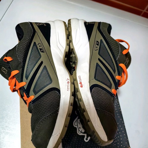 Salomon kids sneakers size 31 like new, green