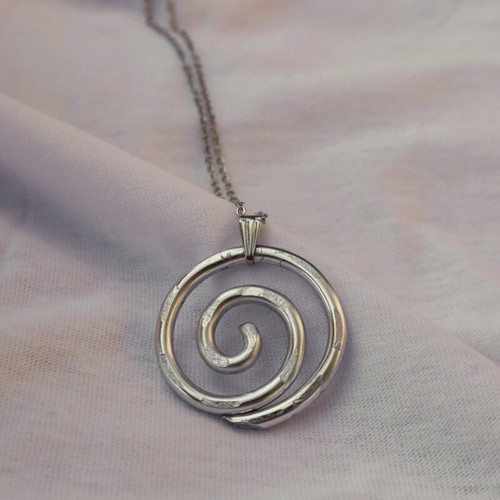 Stainless steel necklace with spiral handmade, silver color