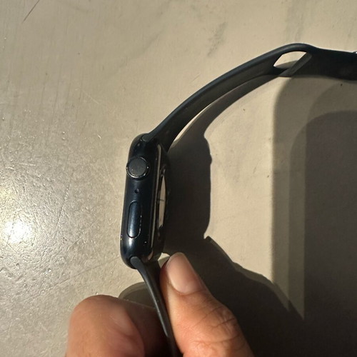 Apple Watch 7 45cm like new with screen protectors