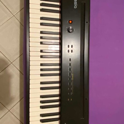 Artesia Electric Piano like new with sustain pedal