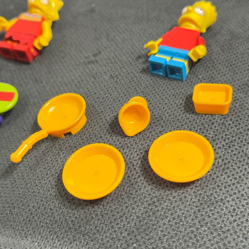 Lego Simpsons minifigures 71006 like new, house set with accessories