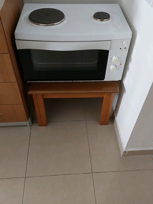 Kitchen oven used in good condition