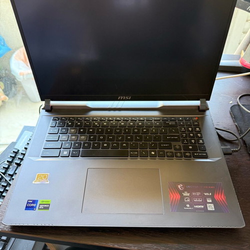 MSI Vector 17 HX A14VHG 17" QHD+ 240Hz laptop like new, Intel Core i9, 32GB RAM, 1TB SSD, RTX 4080