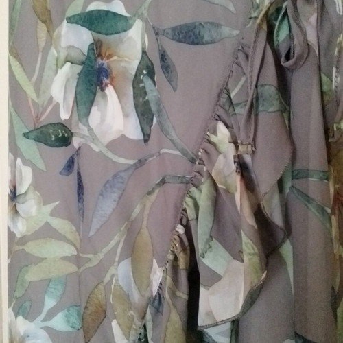 Cento Fashion floral wrap dress like new, multicolor