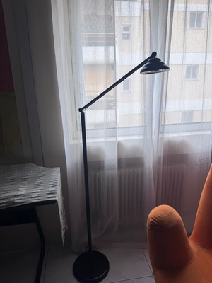 Επιδαπέδιο φωτιστικό μαύρο design με dimmer μεταχειρισμένο