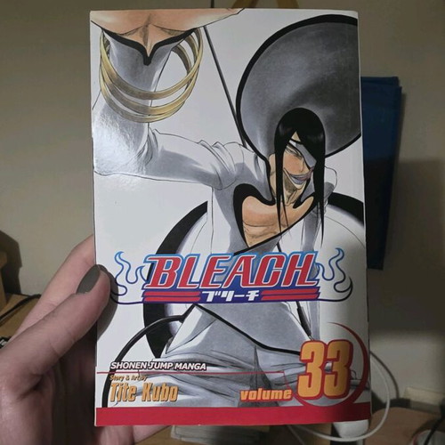 Bleach Volume 33 by Tite Kubo like new, Shonen Jump manga in English