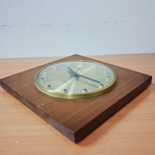 Weimar Vintage Wall Clock quartz made in DDR like new