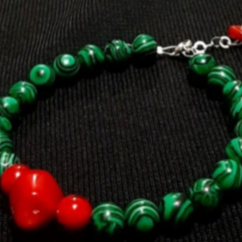 Mercedes bracelet new, natural malachite with coral and 925 silver