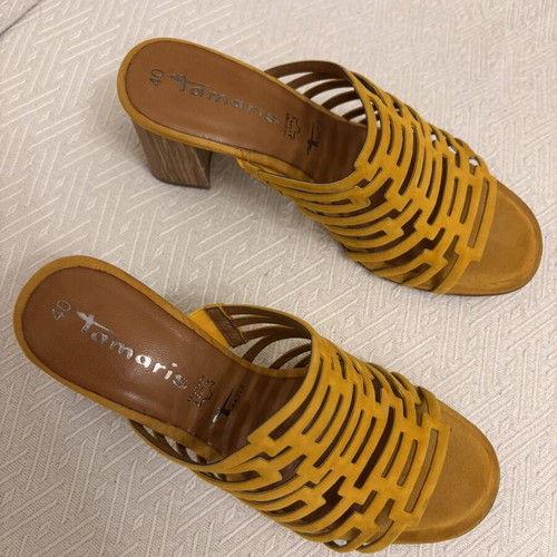 Tamaris mule sandals new, size 40, yellow leather