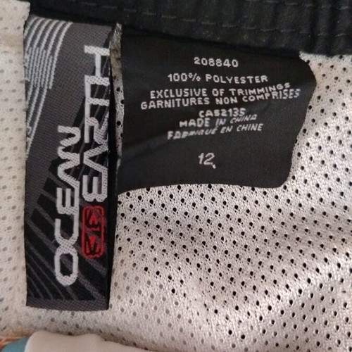 Boys' swimwear pack of 2 size 12 like new Ocean Earth and Maui