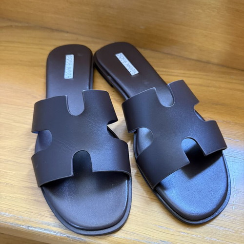 Sofia Manta women's leather brown sandals size 41 like new