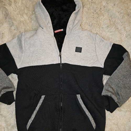 Energiers cardigan used for boys size 10, black and gray
