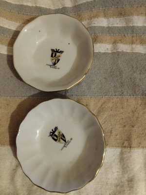 Akron porcelain plates like new, set of two, 1950s vintage