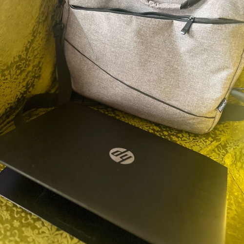 HP Pavilion 15 Laptop like new with accessories